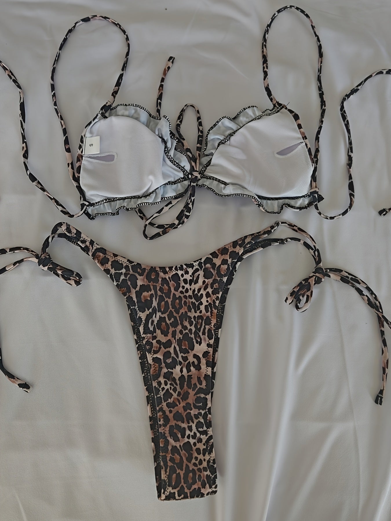 2025 New Two-Piece Bikini with Leopard Print and Ruffled Hem, Sexy Tummy Cover-Up Swimsuit